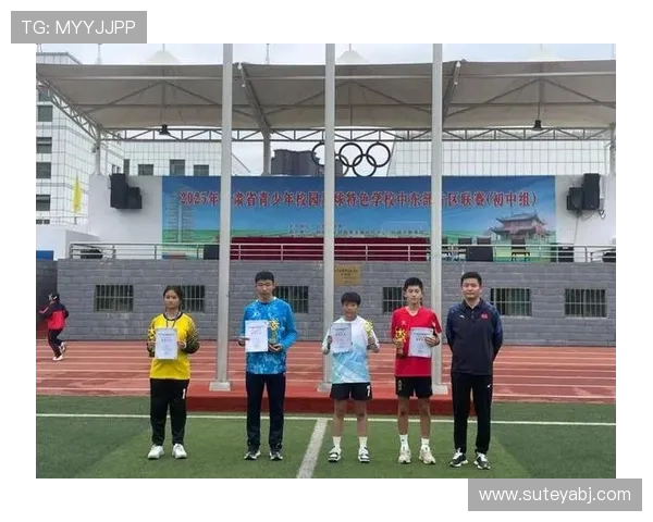 体职院足球明星展现青春风采助力校园体育文化蓬勃发展